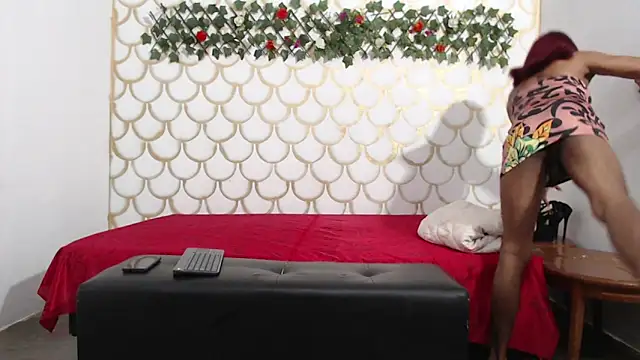 nahomy smiith online show from 02-13-26, 06:02