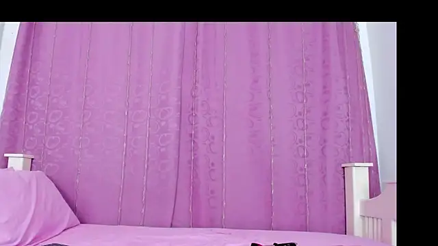 nahomy smiith online show from 11-07-25, 06:56