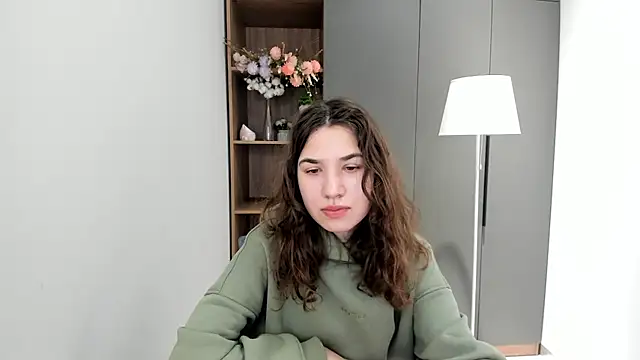 AmmieGerber online show from 10-08-25, 05:42