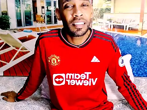 Snapshot of IndianMagicMike chatting on 12-05-25, 05:17 IndianMagicMike online show from 12-05-25, 05:17