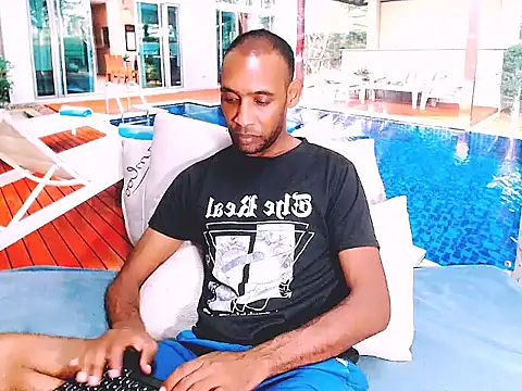 Snapshot of IndianMagicMike chatting on 02-01-26, 05:11 IndianMagicMike online show from 02-01-26, 05:11