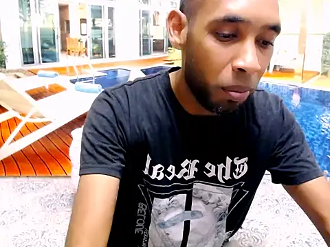 Snapshot of IndianMagicMike chatting on 11-04-25, 03:27 IndianMagicMike online show from 11-04-25, 03:27