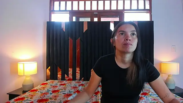 Sofy and Mia online show from 12-17-25, 12:43