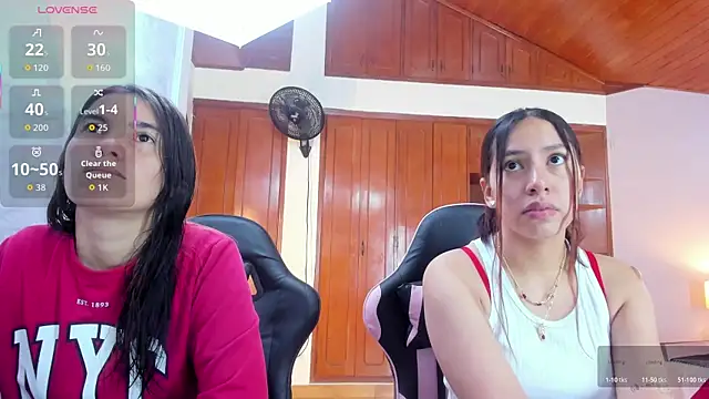 Sofy and Mia online show from 01-13-26, 12:42