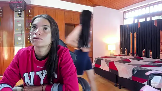 Sofy and Mia online show from 01-10-26, 12:44