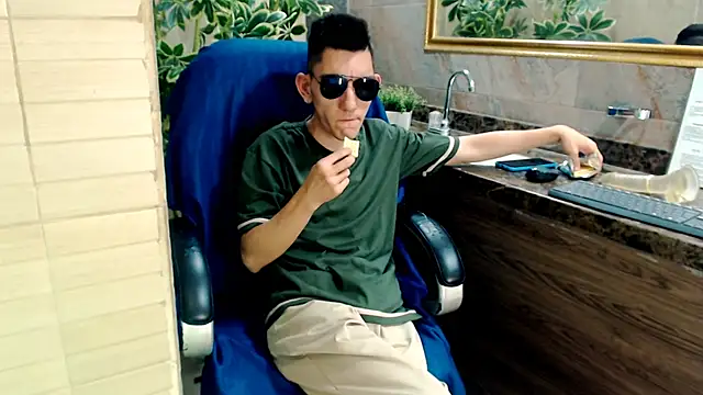 sexdumbi online show from 10-08-25, 01:07