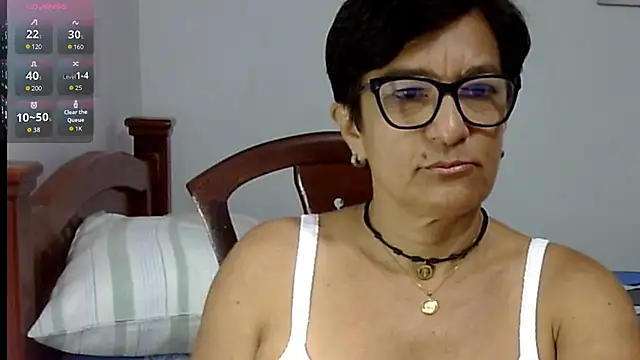 LunaLUVX online show from 10-19-25, 03:59