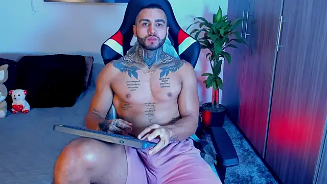 Danny Willson online show from 03-28-26, 01:56