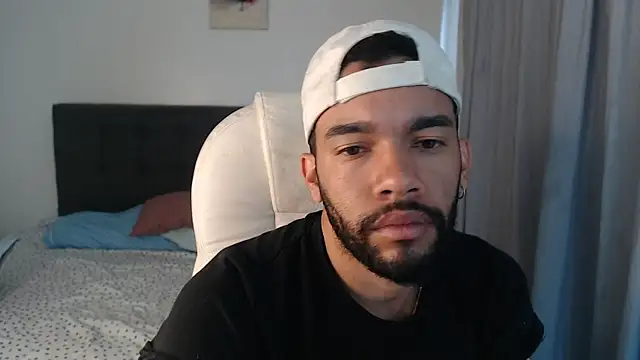 andresnoir  online show from 11-03-25, 01:47