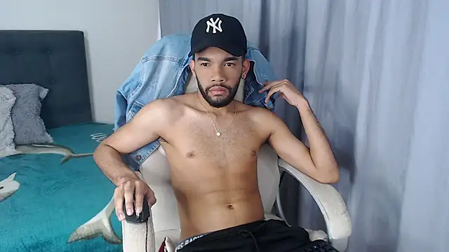 andresnoir  online show from 10-12-25, 02:18