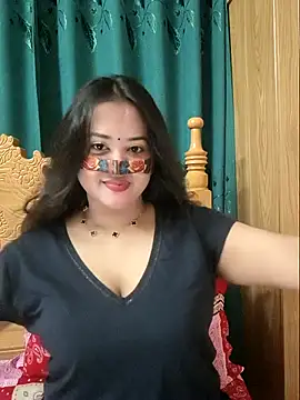 Snapshot of Beauty_Queen_Soniya chatting on 05-22-26, 02:09 Beauty Queen Soniya online show from 05-22-26, 02:09