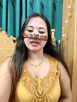 Snapshot of Beauty_Queen_Soniya chatting on 04-28-26, 01:48 Beauty Queen Soniya online show from 04-28-26, 01:48