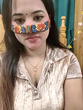 Snapshot of Beauty_Queen_Soniya chatting on 04-27-26, 03:21 Beauty Queen Soniya online show from 04-27-26, 03:21