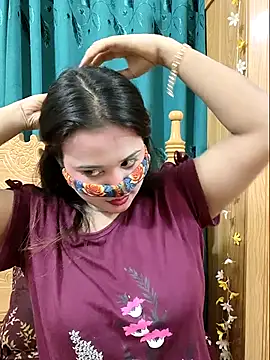 Snapshot of Beauty_Queen_Soniya chatting on 04-30-26, 01:18 Beauty Queen Soniya online show from 04-30-26, 01:18