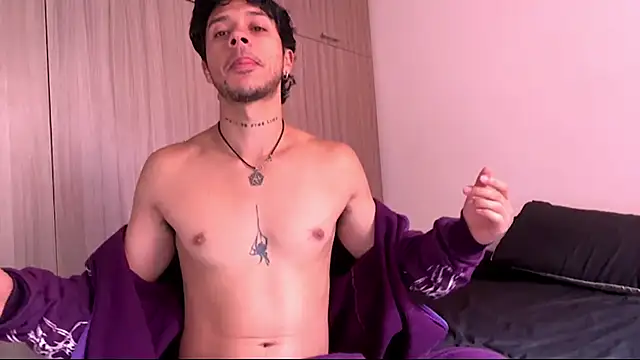 Snapshot of ErosDominant chatting on 05-07-26, 06:33 ErosDominant online show from 05-07-26, 06:33