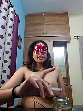 Ishaa Sharmaa online show from 11-07-25, 02:54