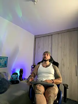 Dave-Max01 online show from 11-12-25, 02:10