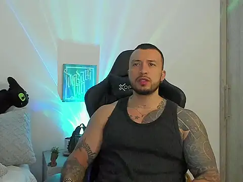 Dave-Max01 online show from 10-26-25, 02:23