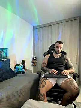 Dave-Max01 online show from 11-19-25, 02:55