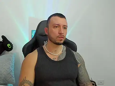 Dave-Max01 online show from 10-24-25, 09:52