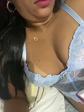 Snapshot of Brunamorenago chatting on 05-08-26, 01:26 Brunamorenago online show from 05-08-26, 01:26