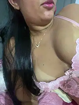 Snapshot of Brunamorenago chatting on 05-03-26, 10:35 Brunamorenago online show from 05-03-26, 10:35