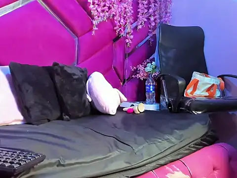 Gisell Squirt  online show from 11-10-25, 07:52