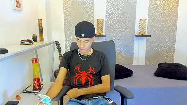 JacobBlackwell  online show from 12-21-25, 07:37