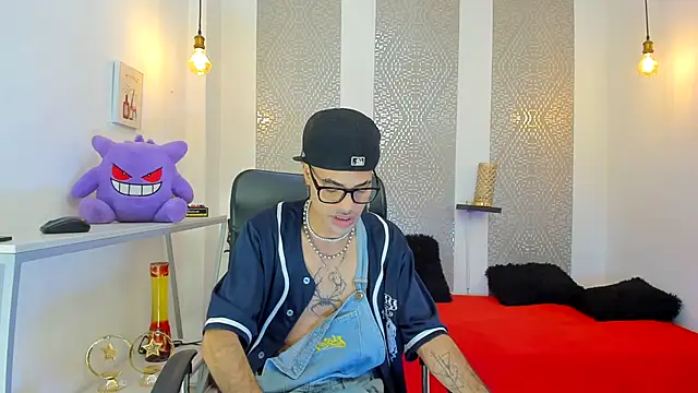 JacobBlackwell  online show from 11-22-25, 07:46