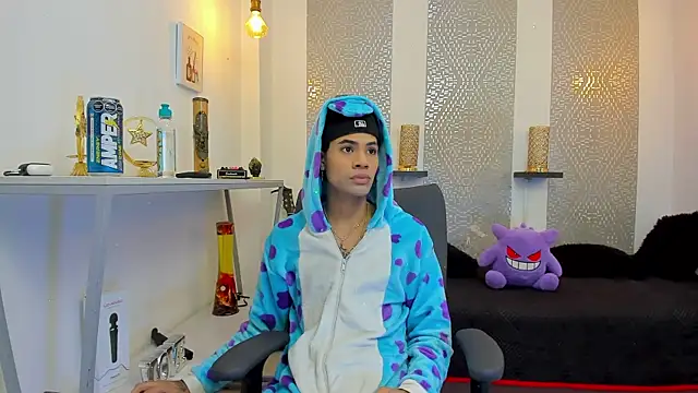 JacobBlackwell  online show from 11-09-25, 07:40