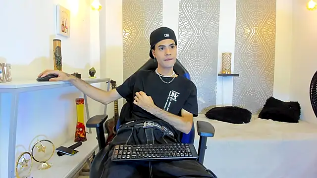 JacobBlackwell  online show from 11-15-25, 07:29