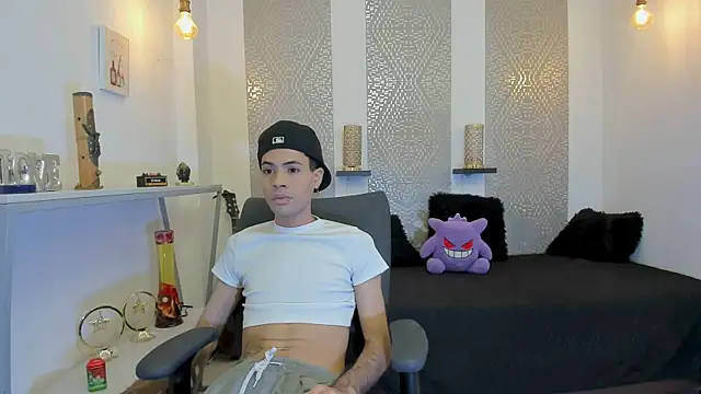 JacobBlackwell  online show from 11-06-25, 07:29