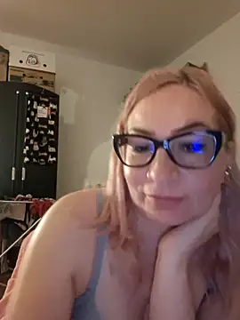 Snapshot of vivonivo chatting on 10-15-25, 08:06 vivonivo online show from 10-15-25, 08:06