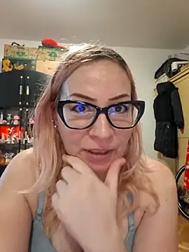 Snapshot of vivonivo chatting on 11-17-25, 03:05 vivonivo online show from 11-17-25, 03:05