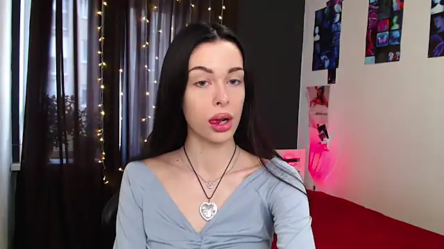 Snapshot of ariel_is_on_vacation chatting on 10-17-25, 10:18 ariel is on vacation online show from 10-17-25, 10:18
