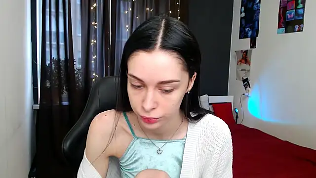 Snapshot of ariel_is_on_vacation chatting on 10-23-25, 09:08 ariel is on vacation online show from 10-23-25, 09:08