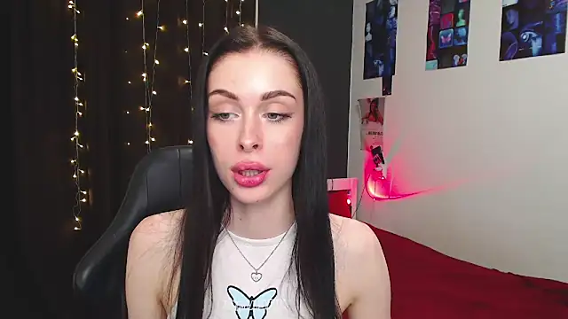 Snapshot of ariel_is_on_vacation chatting on 10-14-25, 09:58 ariel is on vacation online show from 10-14-25, 09:58