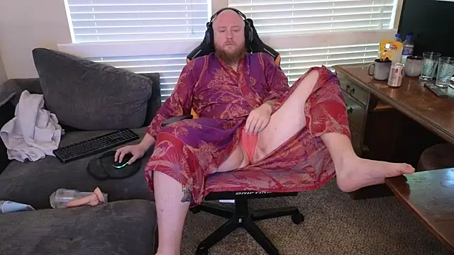 Snapshot of theballboy1 chatting on 04-23-26, 12:40 theballboy1 online show from 04-23-26, 12:40