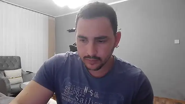 Snapshot of mastermute chatting on 04-18-26, 05:37 mastermute online show from 04-18-26, 05:37