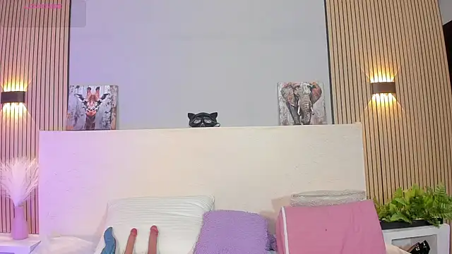 TianaGlow44 online show from 03-04-26, 08:55