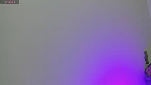 Snapshot of TianaGlow44 chatting on 05-12-26, 11:16 TianaGlow44 online show from 05-12-26, 11:16