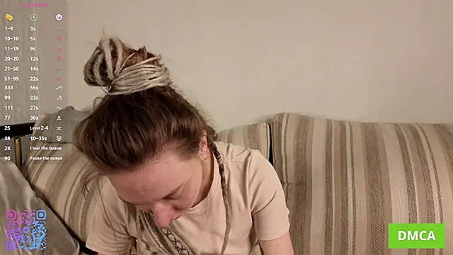 JohnetteConstine online show from 10-28-25, 05:18