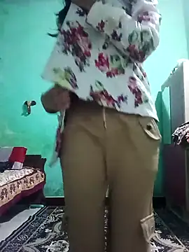 Hornyme18 online show from 11-21-25, 04:06