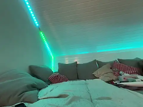 goddesemiiyy online show from 12-01-25, 07:59