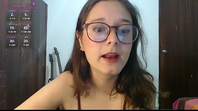 CarlaLorez online show from 03-11-26, 04:06