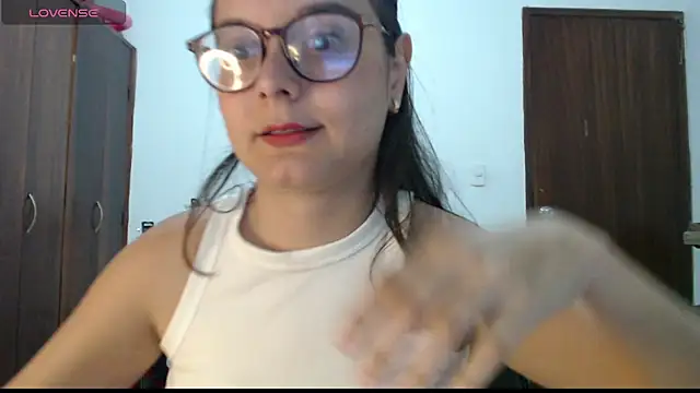 Snapshot of CarlaLorez chatting on 04-23-26, 10:22 CarlaLorez online show from 04-23-26, 10:22
