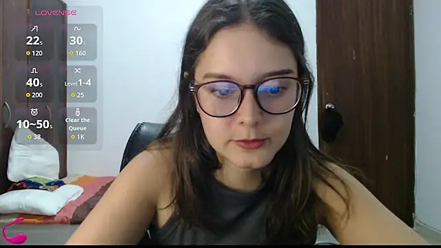 Snapshot of CarlaLorez chatting on 06-21-26, 07:08 CarlaLorez online show from 06-21-26, 07:08