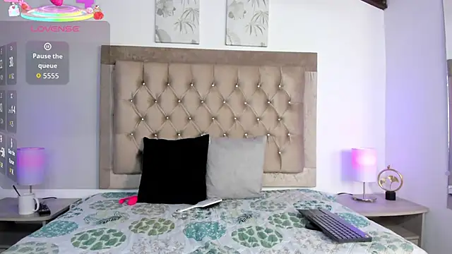 cataleya evanss online show from 10-15-25, 11:29