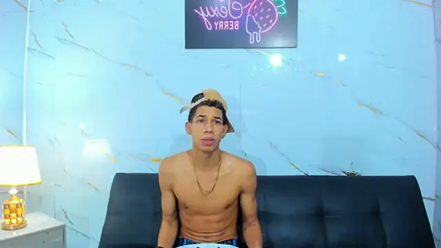 Little nicoll online show from 03-10-26, 01:42