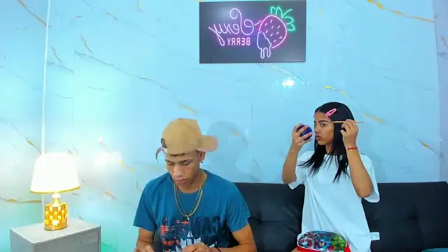 Little nicoll online show from 03-22-26, 01:31